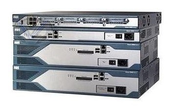 Routeur sécurité voix pour 2821 avec PVDM2-32, services IP évolués et 64F/256D