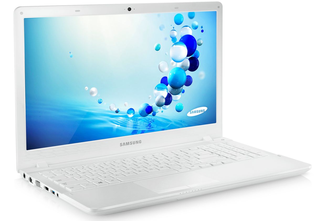 ordinateur portable 15.6" Intel Core i3-3110M (2.4 GHz) 4 Go 750 Go